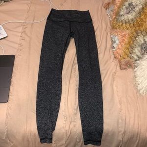 LULULEMON LEGGINGS : GREY SIZE 4 ANKLE LENGTH